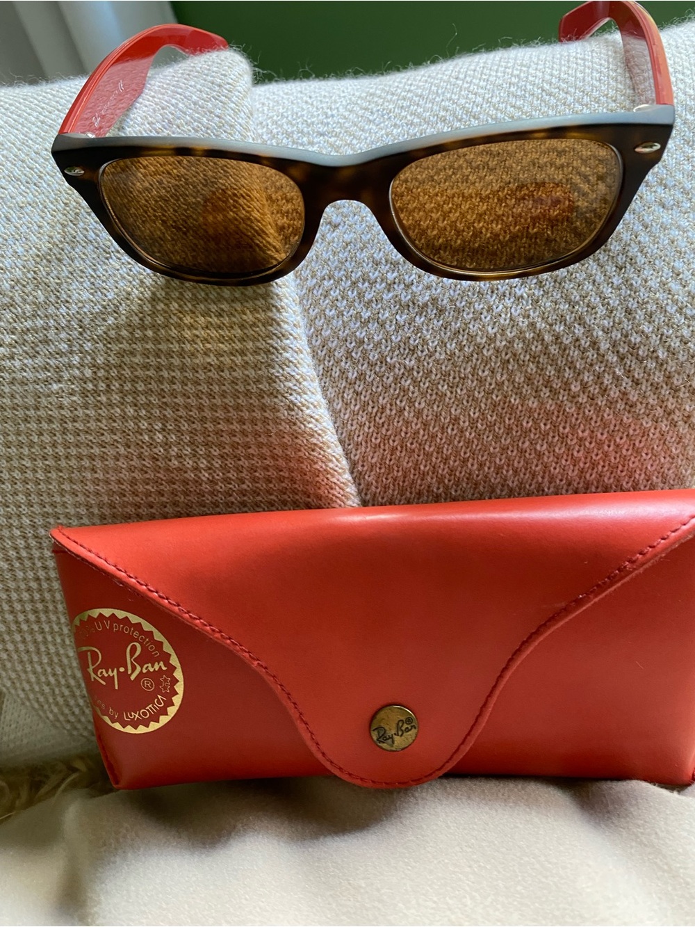 Ray-Ban Red New Wayfarer Temple Arm